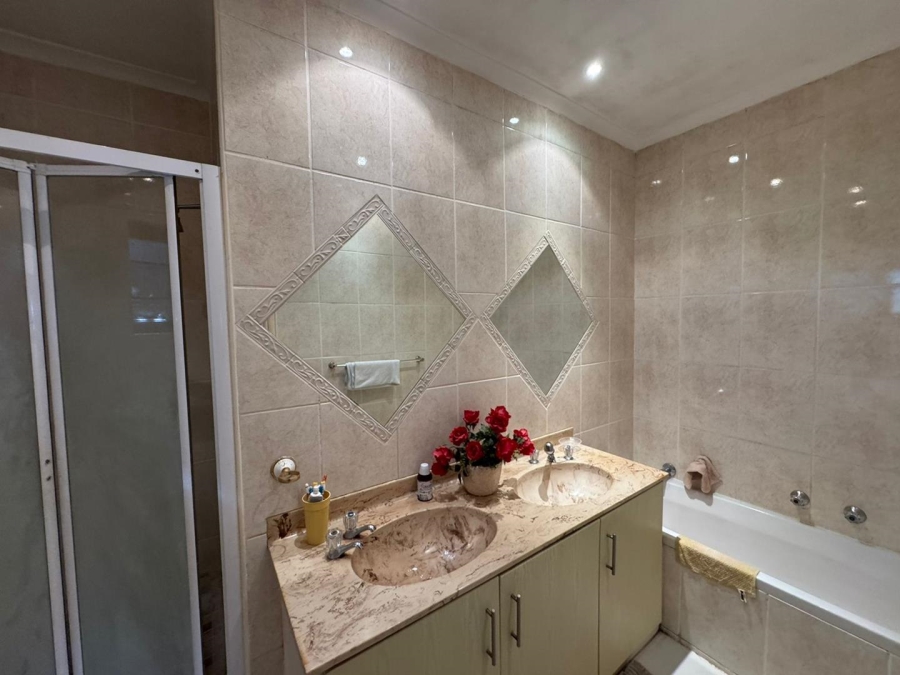 4 Bedroom Property for Sale in Milnerton Western Cape